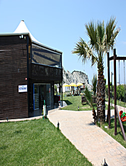Mad Sea Beach Hotel